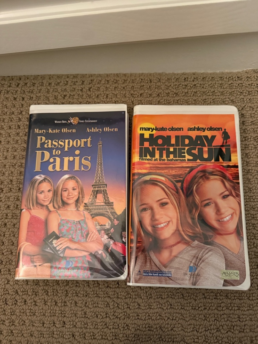 Passport to Paris & Holiday in the Sun DVD Set - Multicolor GREAT CONDITION!